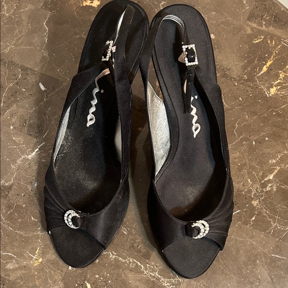 Nina Elegant Black Heels with Rhinestone Accents